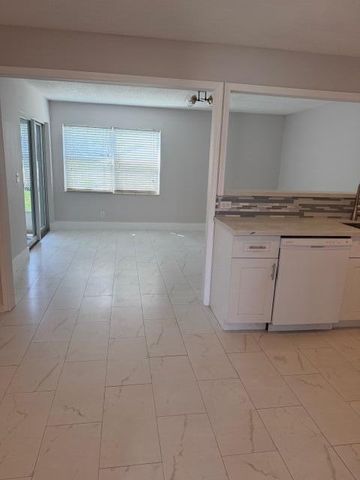 9448 Saddlebrook Drive, Boca Raton, FL 33496