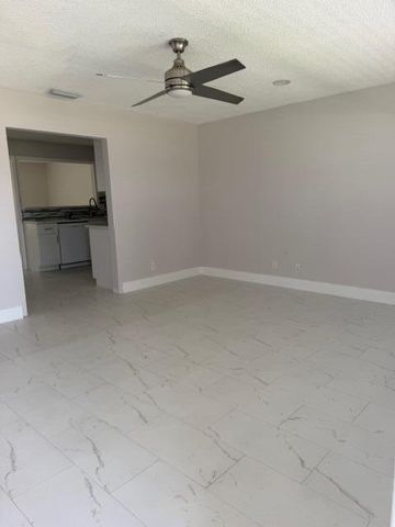 9448 Saddlebrook Drive, Boca Raton, FL 33496