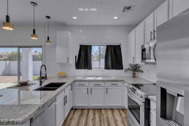 1124 E PARKVIEW Court, Gilbert, AZ 85295