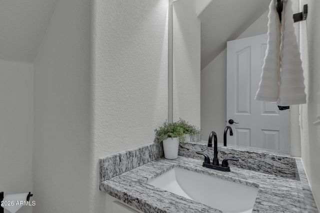 1124 E PARKVIEW Court, Gilbert, AZ 85295