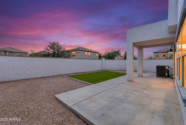 1124 E PARKVIEW Court, Gilbert, AZ 85295