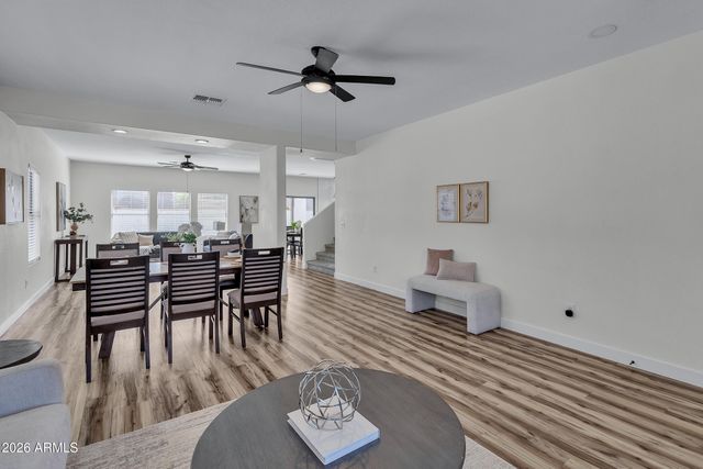 1124 E PARKVIEW Court, Gilbert, AZ 85295