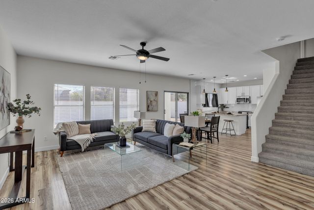 1124 E PARKVIEW Court, Gilbert, AZ 85295