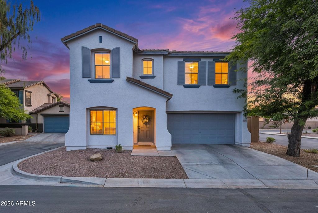 1124 E PARKVIEW Court, Gilbert, AZ 85295