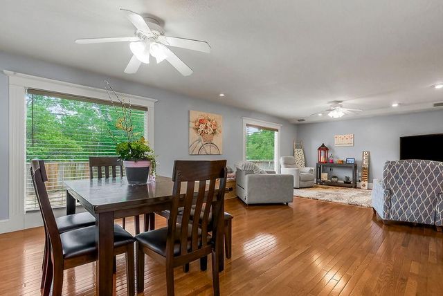 8817 W 82nd Terrace, Overland Park, KS 66204