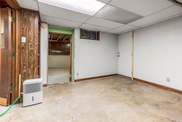 8817 W 82nd Terrace, Overland Park, KS 66204
