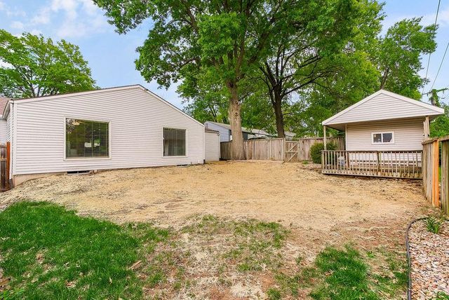 8817 W 82nd Terrace, Overland Park, KS 66204