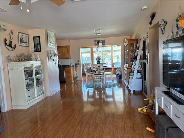 842 Argonaut Isle, Dania Beach, FL 33004