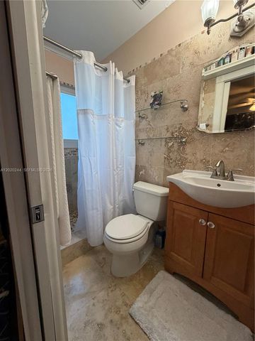 842 Argonaut Isle, Dania Beach, FL 33004