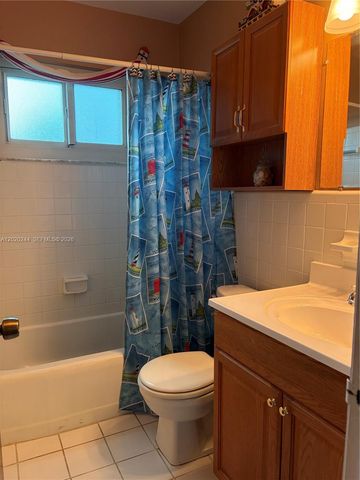 842 Argonaut Isle, Dania Beach, FL 33004