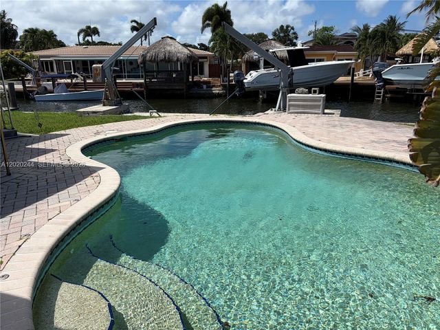842 Argonaut Isle, Dania Beach, FL 33004