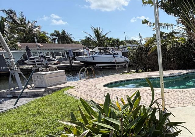 842 Argonaut Isle, Dania Beach, FL 33004
