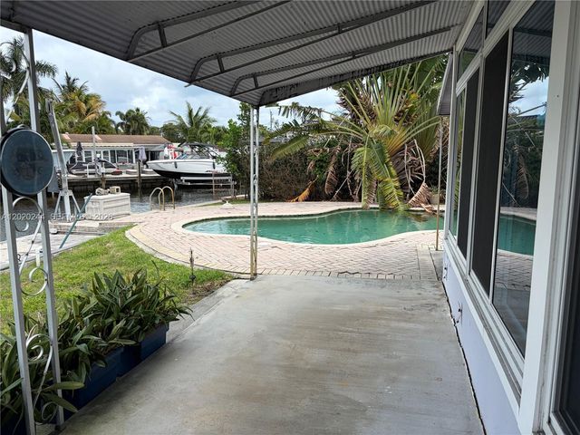 842 Argonaut Isle, Dania Beach, FL 33004