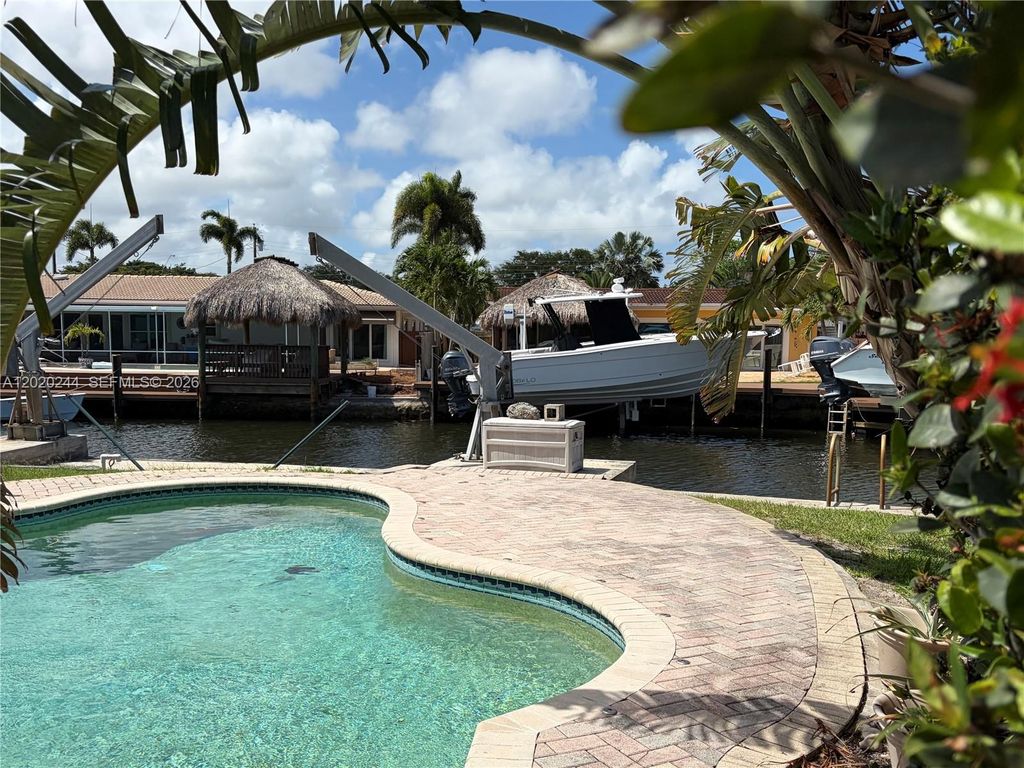 842 Argonaut Isle, Dania Beach, FL 33004