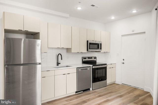 4921 CHESTER AVE, Philadelphia, PA 19143
