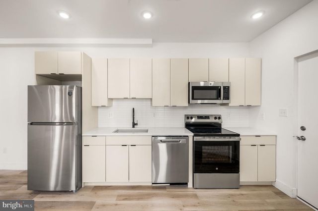 4921 CHESTER AVE, Philadelphia, PA 19143