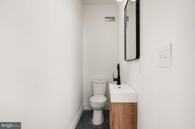 4921 CHESTER AVE, Philadelphia, PA 19143