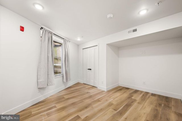 4921 CHESTER AVE, Philadelphia, PA 19143