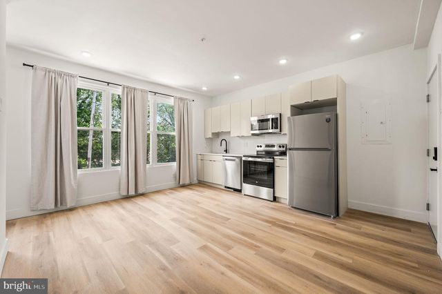 4921 CHESTER AVE, Philadelphia, PA 19143