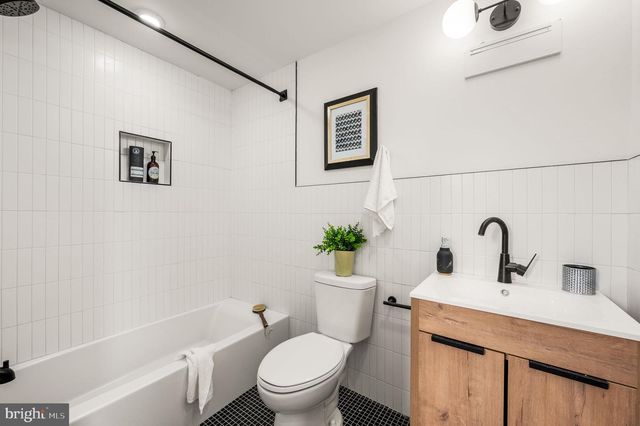 4921 CHESTER AVE, Philadelphia, PA 19143