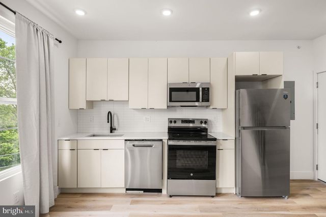 4921 CHESTER AVE, Philadelphia, PA 19143