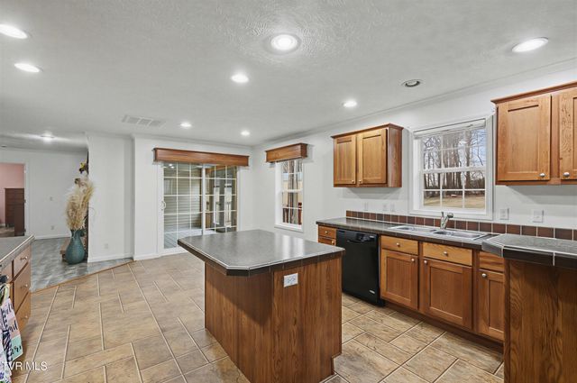 268 Washington College Station Road, Limestone, TN 37681