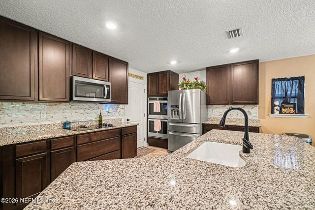 13268 AVERY PARK Lane, Jacksonville, FL 32218