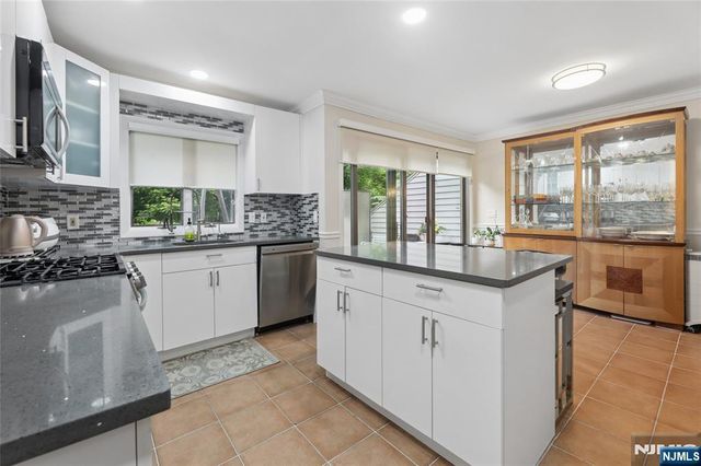 613 Fir Court T117, Norwood, NJ 07648