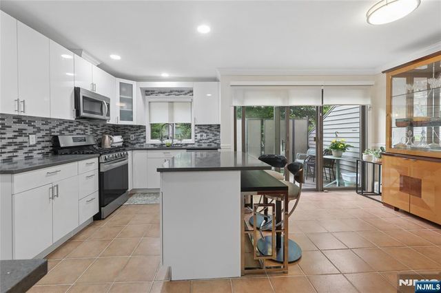 613 Fir Court T117, Norwood, NJ 07648