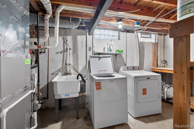 14544 Suffield Lane, Sterling Heights, MI 48312