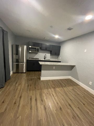 7508 Glass Street, Houston, TX 77016