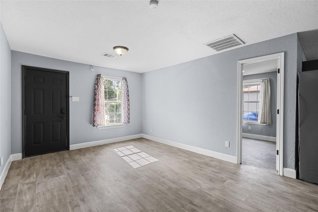 7508 Glass Street, Houston, TX 77016