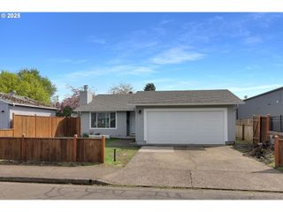 1948 W 9TH Pl, Eugene, OR 97402
