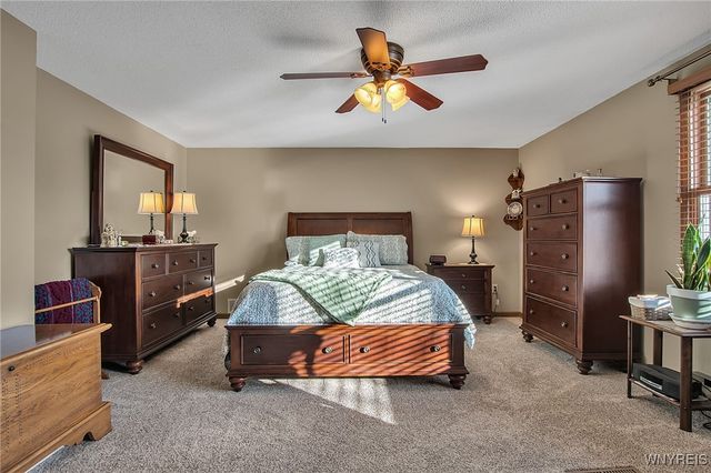 10 Mcintosh Drive, Lockport City, NY 14094