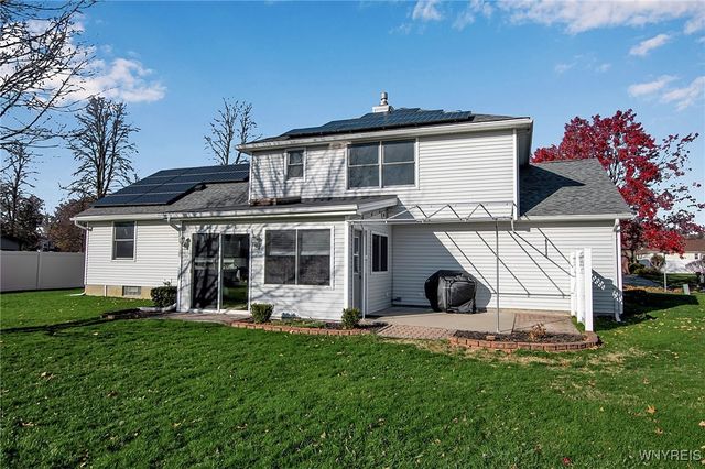 10 Mcintosh Drive, Lockport City, NY 14094