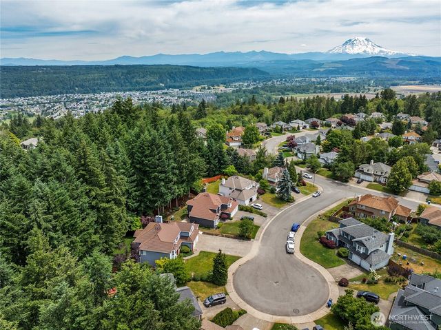 16007 135th AVE CT E, Puyallup, WA 98374