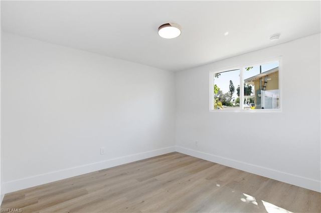 1021 April LN, North Fort Myers, FL 33903