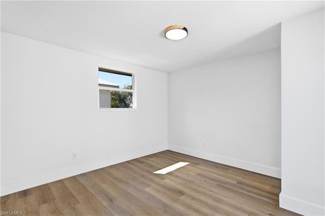 1021 April LN, North Fort Myers, FL 33903