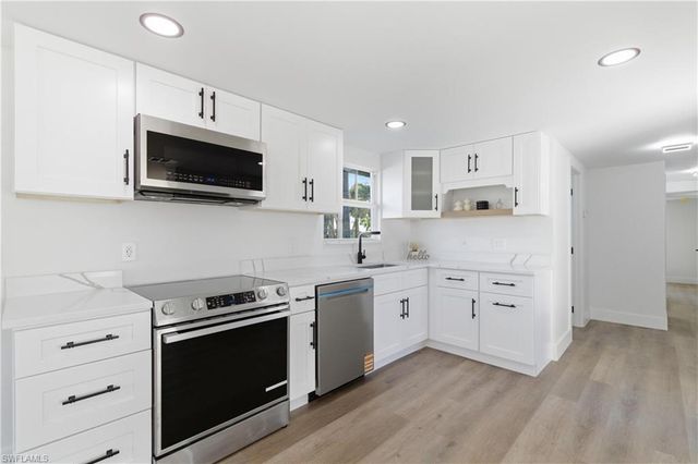 1021 April LN, North Fort Myers, FL 33903