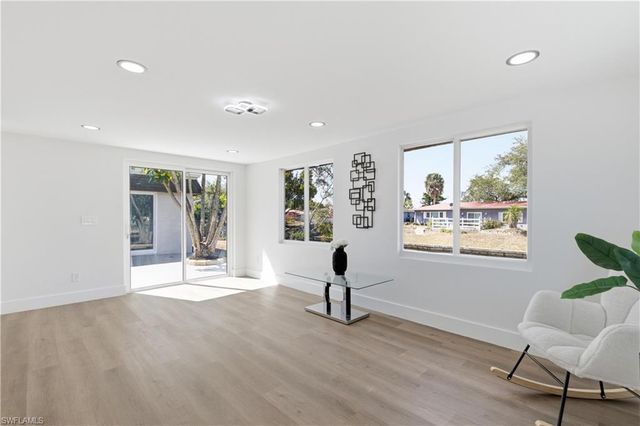 1021 April LN, North Fort Myers, FL 33903