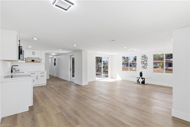 1021 April LN, North Fort Myers, FL 33903