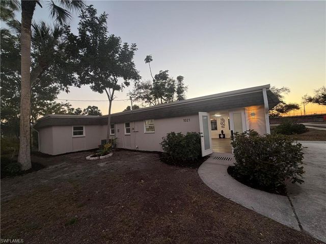1021 April LN, North Fort Myers, FL 33903