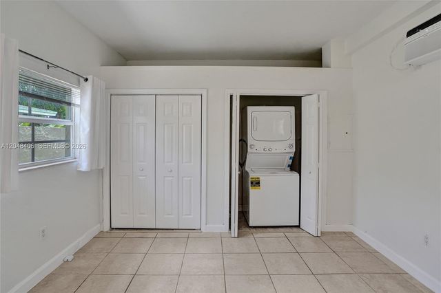 1012 NE 17th Court 2, Fort Lauderdale, FL 33305