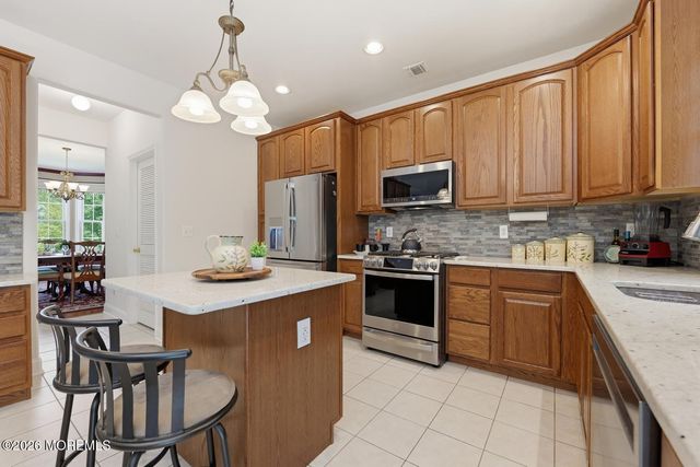7 Cherry Tree Lane, Cream Ridge, NJ 08514