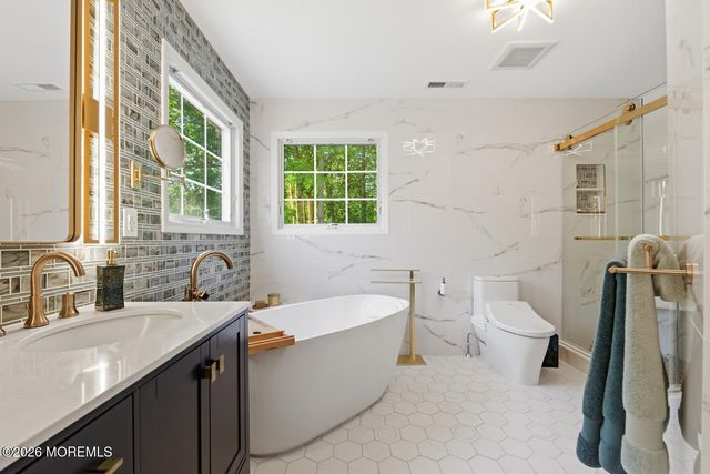 7 Cherry Tree Lane, Cream Ridge, NJ 08514