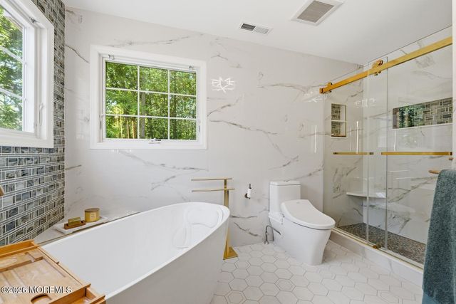 7 Cherry Tree Lane, Cream Ridge, NJ 08514