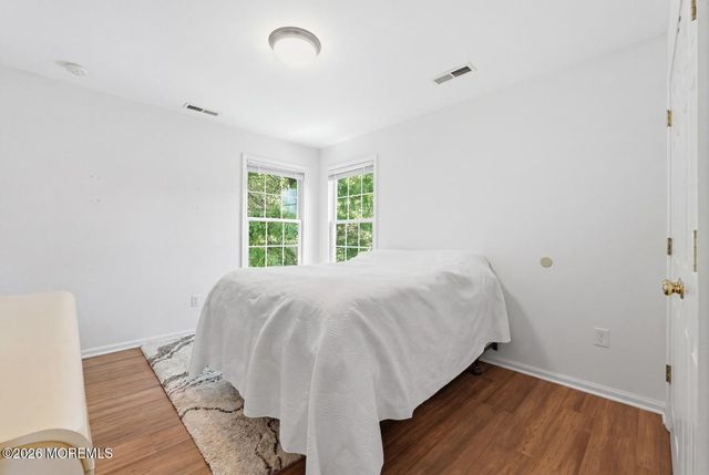 7 Cherry Tree Lane, Cream Ridge, NJ 08514