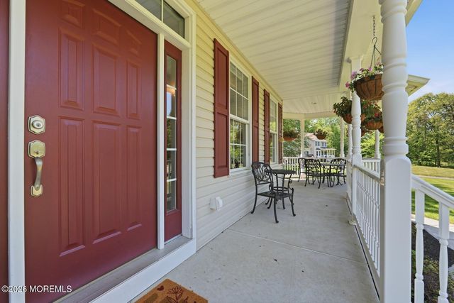 7 Cherry Tree Lane, Cream Ridge, NJ 08514