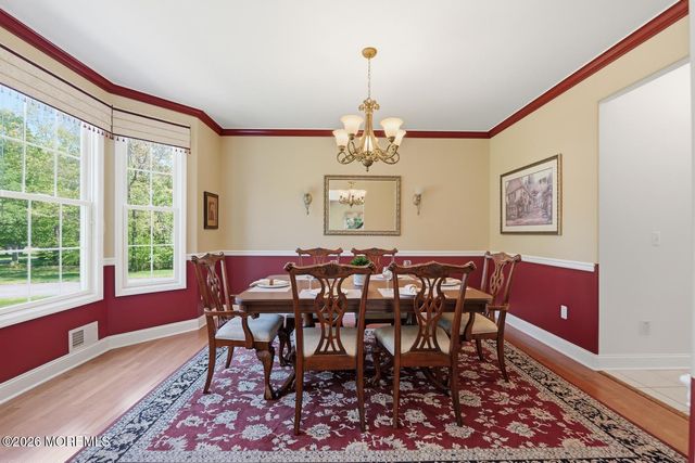 7 Cherry Tree Lane, Cream Ridge, NJ 08514