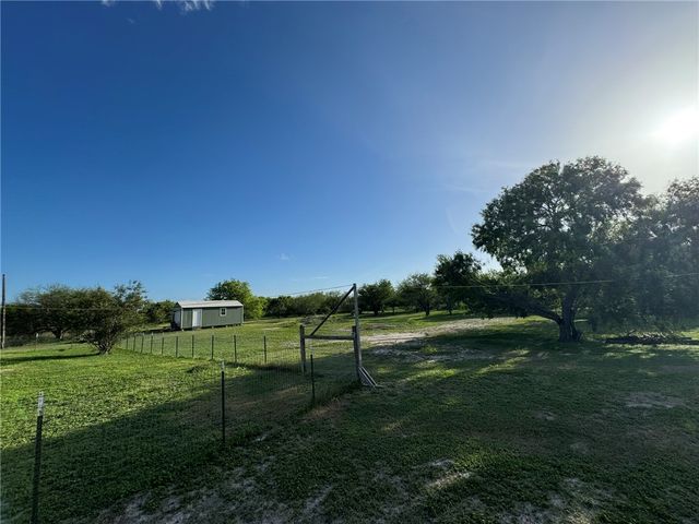 1312 Antonia St, Sinton, TX 78387